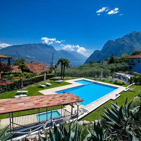 Residence Christina Due Laghi Tenno Exterior foto