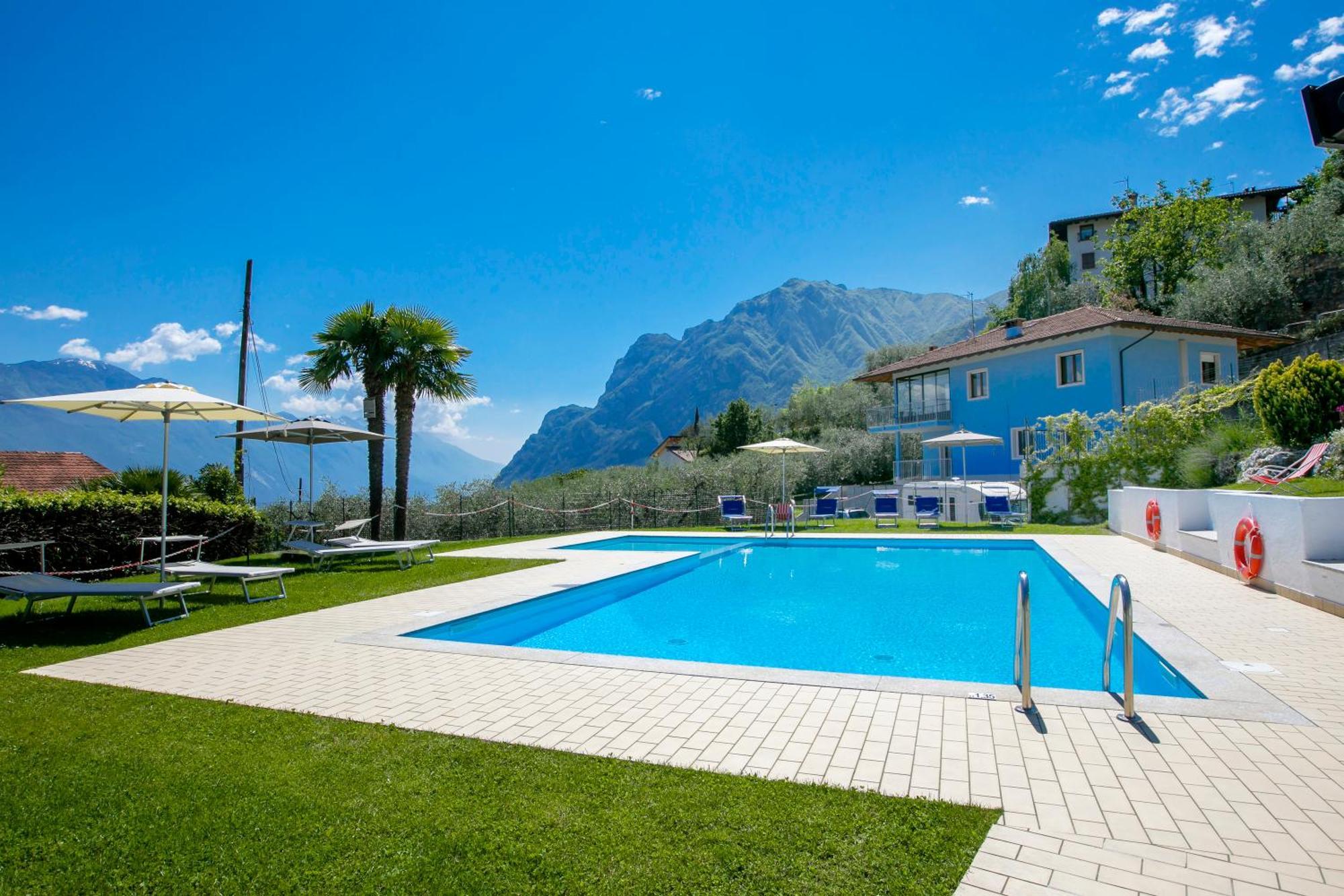 Residence Christina Due Laghi Tenno Exterior foto